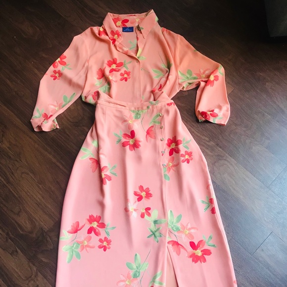 Peach Floral 3/4 Sleeve Blouse & MIDI Skirt Set - Picture 2 of 8